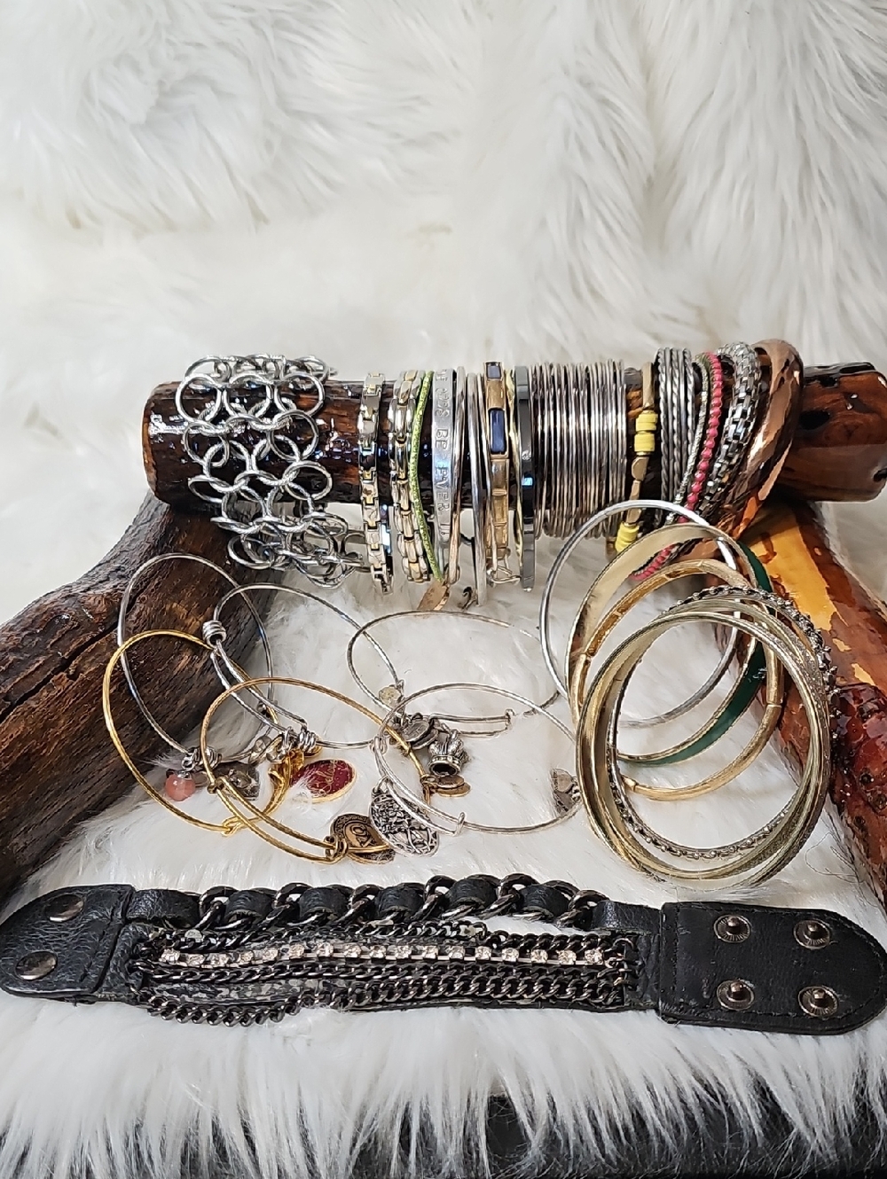 Lot Of 31 Bracelets- Mixed Types - 105